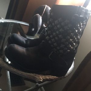 Black Jewelry Studded Boots